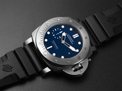 how to use Panerai submersible